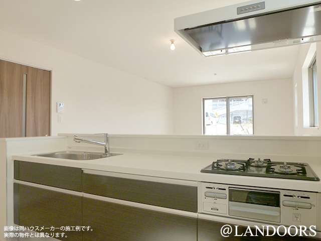 建売住宅の施工例｜コンロ・シンク（名古屋市）｜ファースト住建（ファーストタウン）