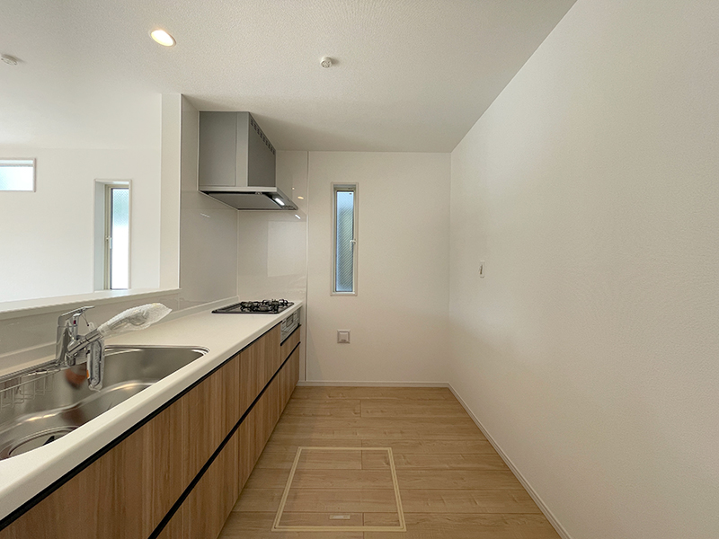 建売住宅の施工例｜キッチンをサイドから撮影（名古屋市）｜タクトホーム（グラファーレ）