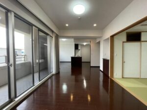 パルシオ本山鹿子町・C312・ (株)ムゲンエステート