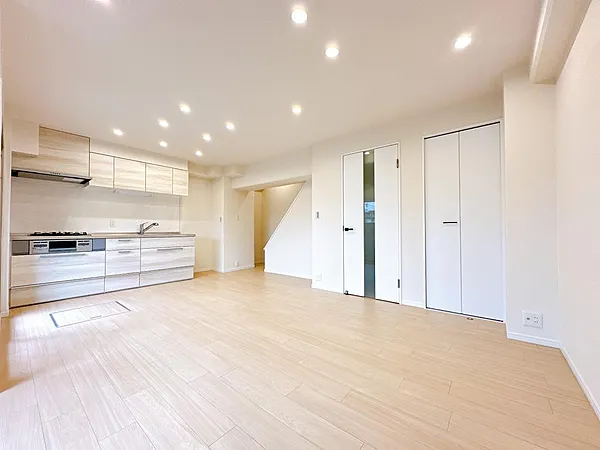 リビング - 株式会社ランドアーズ|名古屋の一戸建て(建売・中古戸建)・中古マンション・賃貸管理・不動産売却 中富住宅D棟・114・ ニッカ不動産(株)