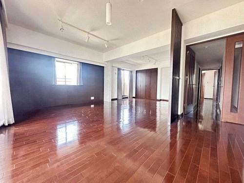 リビング - 株式会社ランドアーズ|名古屋の一戸建て(建売・中古戸建)・中古マンション・賃貸管理・不動産売却 野村本山ヒルズ・301・ OTA(株)