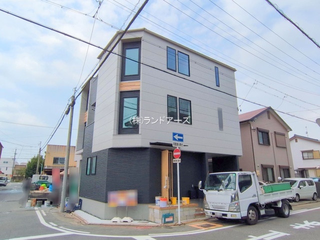 建売住宅の外観写真（中川区露橋026【2】_1号棟・メルディア）