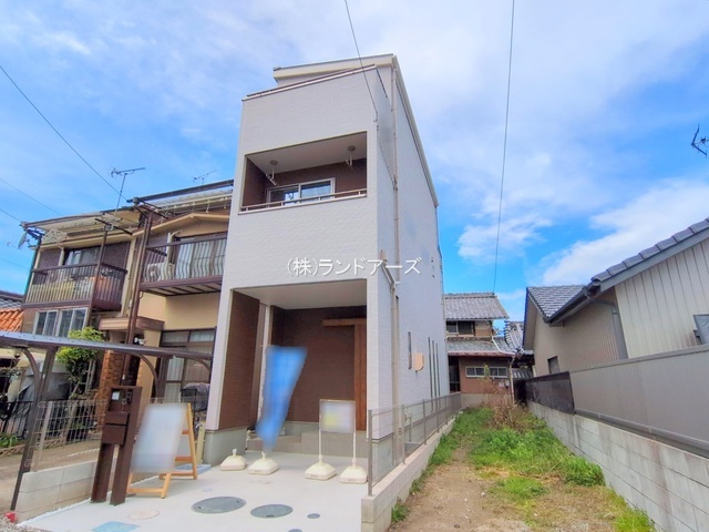 北名古屋市六ツ師北屋敷_20250415_1_0796391 - 株式会社ランドアーズ|名古屋の一戸建て(建売・中古戸建)・中古マンション・賃貸管理・不動産売却 建売住宅の外観写真(北名古屋市六ツ師北屋敷・アイダ設計/いろどりアイタウン)