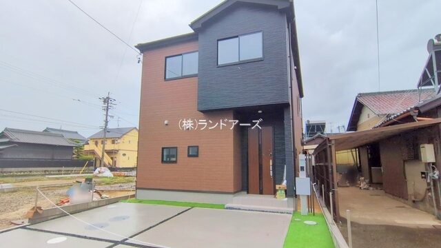 建売住宅の外観写真（北名古屋市熊之庄13期6棟_1号棟・タクトホーム/グラファーレ）