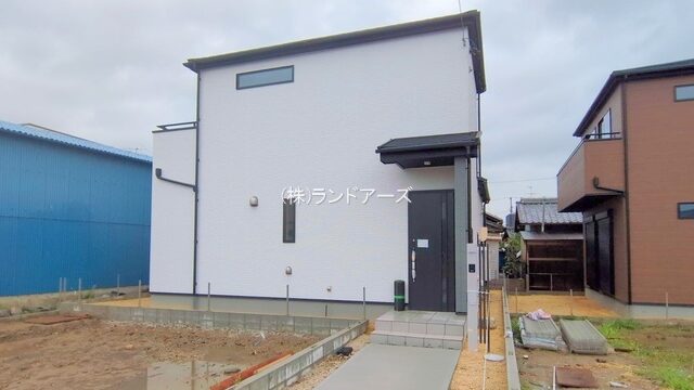建売住宅の外観写真（北名古屋市熊之庄13期6棟_5号棟・タクトホーム/グラファーレ）