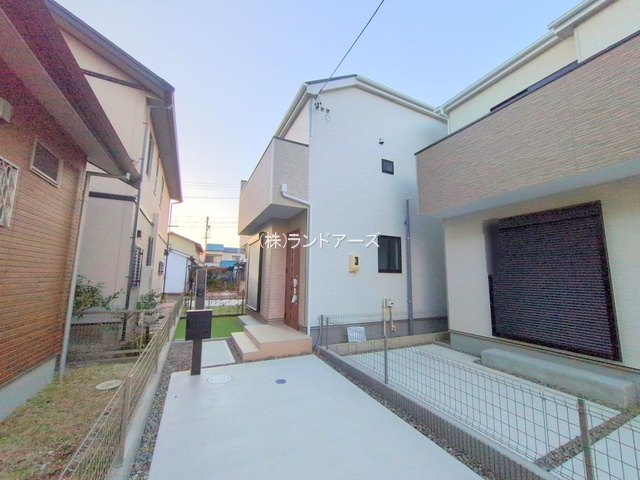建売住宅の外観写真（北名古屋市野崎3期_2号棟・飯田産業/ハートフルタウン）