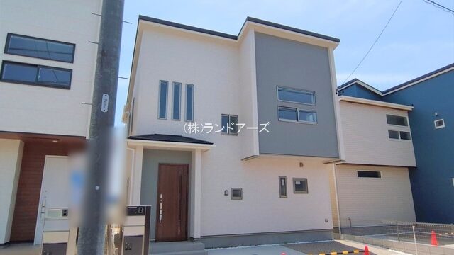 建売住宅の外観写真（名古屋市港区船頭場2丁目806_2号棟・東栄住宅/ブルーミングガーデン）