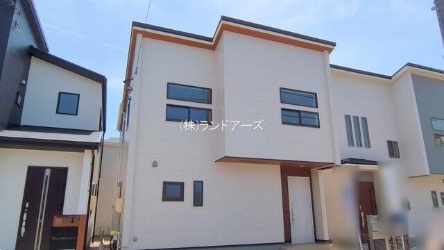 建売住宅の外観写真（名古屋市港区船頭場2丁目806_3号棟・東栄住宅/ブルーミングガーデン）