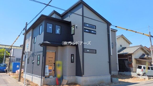 建売住宅の外観写真（春日井市中野町2丁目10-8_2号棟・東栄住宅/ブルーミングガーデン）