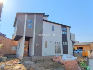 建売住宅の外観写真（東海市富木島町伏見2丁目_2号棟・東栄住宅/ブルーミングガーデン）