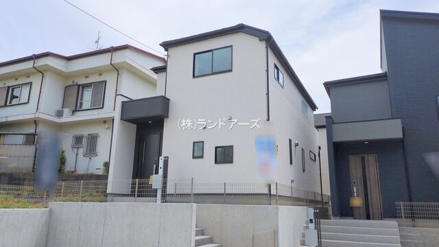 建売住宅の外観写真（東郷町春木台2期3棟_2号棟・タクトホーム/グラファーレ）