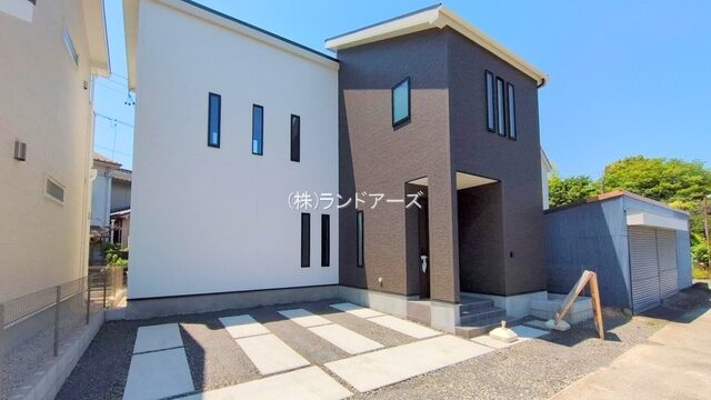 建売住宅の外観写真（清須市西枇杷島町北二ツ杁_2号棟・アイダ設計/いろどりアイタウン）