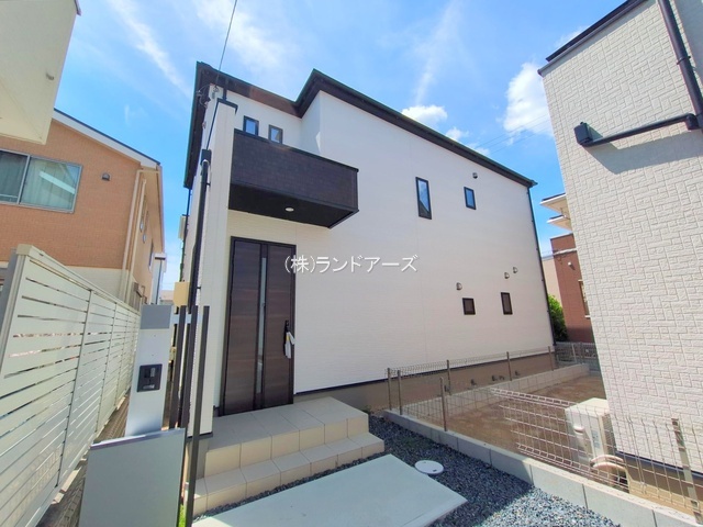 建売住宅の外観写真（豊山町豊場4期4棟_2号棟・タクトホーム/グラファーレ）