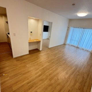 鳥見パーク・マンション三番街南棟・102・(株)イーグランド