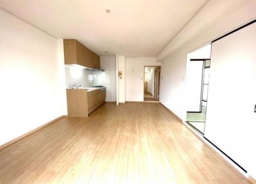 真栄マンション浮島・303・かえる(株)