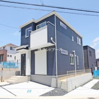 建売住宅の外観写真（半田市岩滑高山町12棟_10号棟・タクトホーム/グラファーレ）