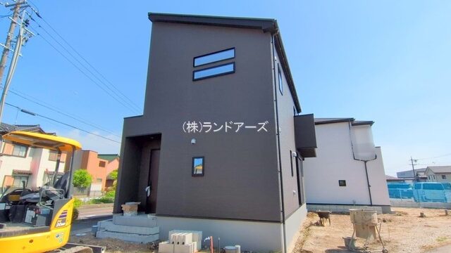 建売住宅の外観写真（小牧市本庄3期2棟_1号棟・タクトホーム/グラファーレ）