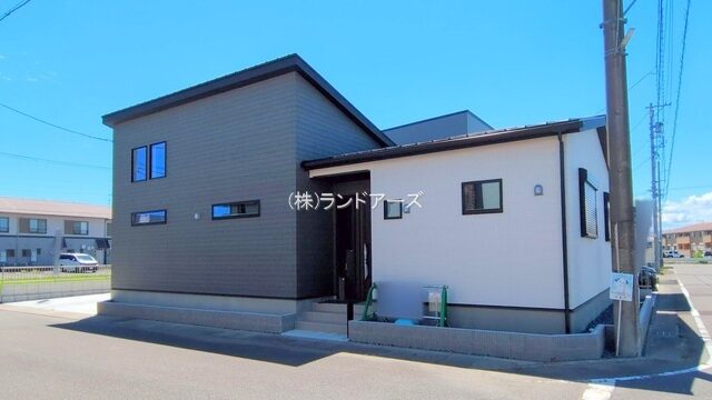 建売住宅の外観写真（弥富市平島東2期・グローブホーム/ジー・ステージ）