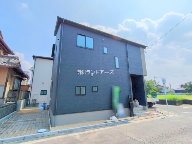 建売住宅の外観写真（春日井市白山町4期2棟_1号棟・タクトホーム/グラファーレ）