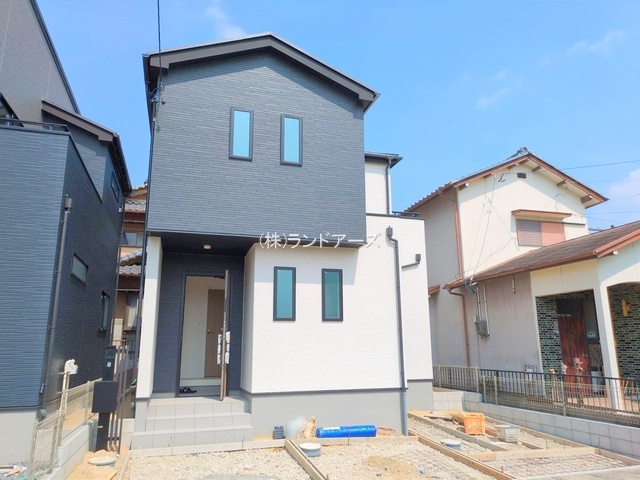 建売住宅の外観写真（春日井市白山町4期2棟_2号棟・タクトホーム/グラファーレ）