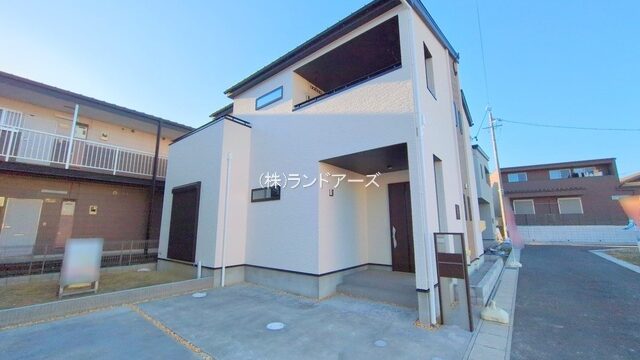 建売住宅の外観写真（江南市宮後町砂場東23－P1_9号棟・アイダ設計/いろどりアイタウン）