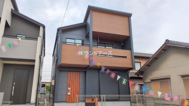 建売住宅の外観写真(知多市つつじが丘3丁目_2号棟・東栄住宅/ブルーミングガーデン)