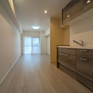 ライオンズマンショングリーン久屋大通・701・(株)インテリックス