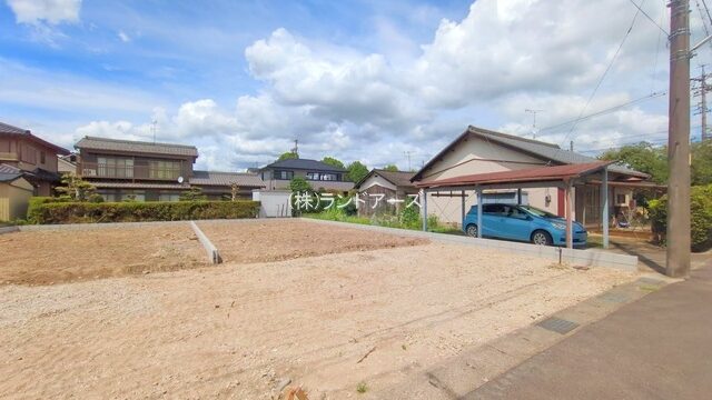 建売住宅の外観写真（一宮市定水寺_B号棟/飯田産業/ハートフルタウン）