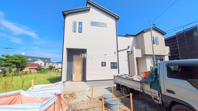 建売住宅の外観写真（北名古屋市六ツ師7期8棟・タクトホーム/グラファーレ）