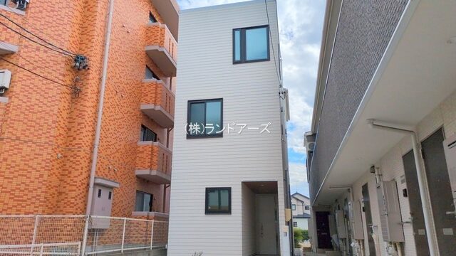建売住宅の外観写真（南区鶴田208【1】_1号棟・メルディア）