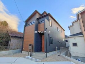 名古屋市名東区高針4丁目_3号棟_20260121_1_0829569 - 株式会社ランドアーズ|名古屋の一戸建て(建売・中古戸建)・中古マンション・賃貸管理・不動産売却 建売住宅の外観写真(名古屋市名東区高針4丁目_3号棟・東栄住宅/ブルーミングガーデン)