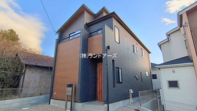 建売住宅の外観写真（名古屋市名東区高針4丁目_3号棟・東栄住宅/ブルーミングガーデン）