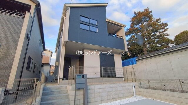 建売住宅の外観写真（名古屋市名東区高針4丁目_4号棟・東栄住宅/ブルーミングガーデン）