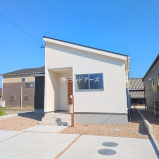 建売住宅の外観写真（常滑市西之口2丁目_8号棟・一建設/リーブルガーデン）