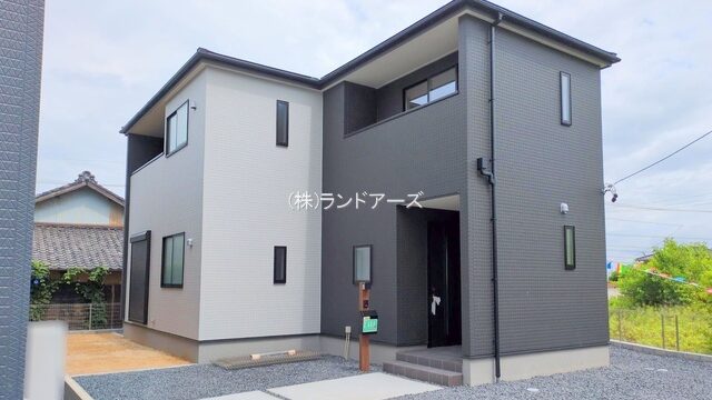 建売住宅の外観写真（常滑市金山_3号棟・一建設/リーブルガーデン）