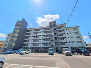 中古マンションの外観写真（喜多山住宅_402号室）