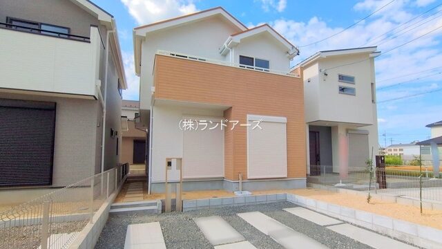 建売住宅の外観写真（江南市宮後町砂場東23－P1_4号棟・アイダ設計/いろどりアイタウン）