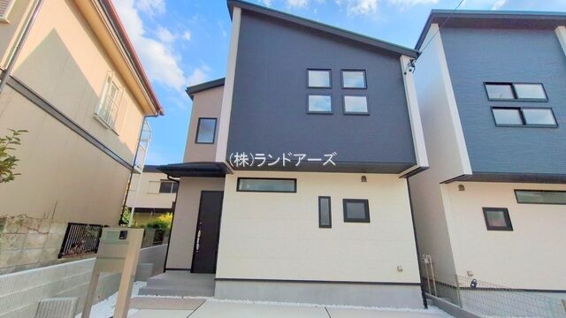 建売住宅の外観写真（瀬戸市八幡台3丁目_2号棟・東栄住宅/ブルーミングガーデン）