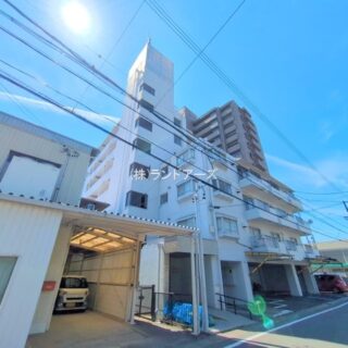 中古マンションの外観写真（マンション中央_208号室）