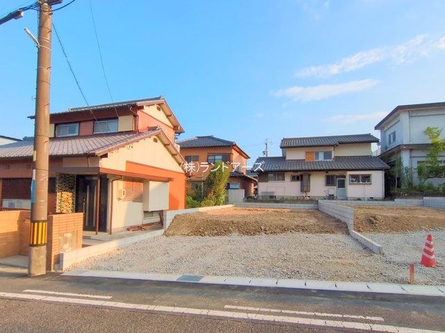瀬戸市ひまわり台_3号棟_20250828_1_0837825 - 株式会社ランドアーズ|名古屋の一戸建て(建売・中古戸建)・中古マンション・賃貸管理・不動産売却 建売住宅の外観写真(瀬戸市ひまわり台_3号棟・一建設/リーブルガーデン)