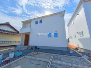 建売住宅の外観写真（稲沢市平和町法立北瀬古第2_4号棟・一建設/リーブルガーデン）