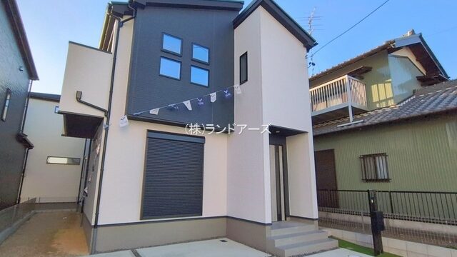 建売住宅の外観写真（北名古屋市中之郷2期4棟_4号棟・タクトホーム/グラファーレ）