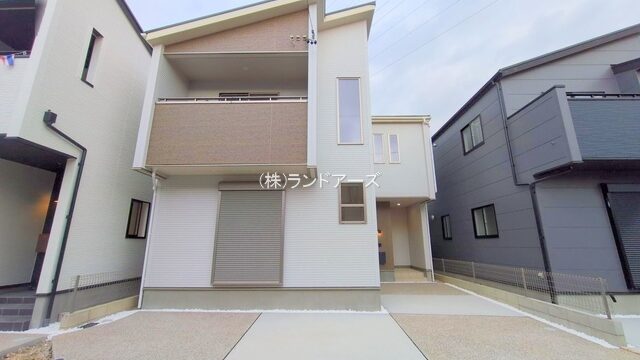 建売住宅の外観写真（北名古屋市熊之庄新宮_2号棟・東栄住宅/ブルーミングガーデン）