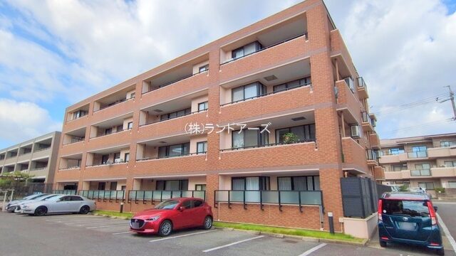 中古マンションの外観写真(ネオグランデ鹿山_210号室)