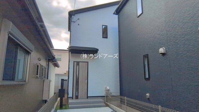 建売住宅の外観写真（北名古屋市六ツ師8期4棟_3号棟・タクトホーム/グラファーレ）
