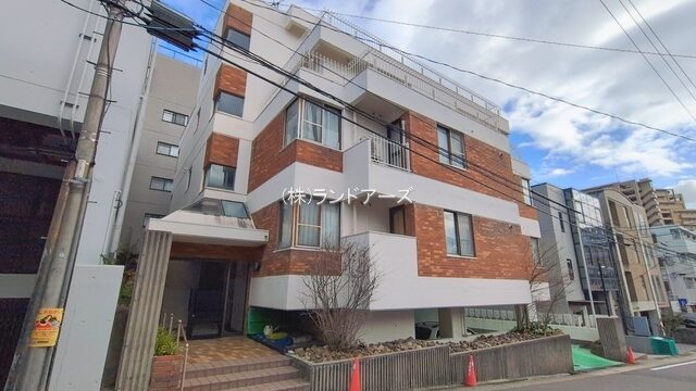 中古マンションの外観写真（シャルム四ツ谷_1B号室）