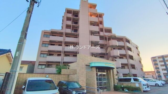 中古マンションの外観写真（宝マンション日比野_206号室）