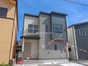 名古屋市港区船頭場2丁目(802)_1号棟_20260714_1_0880816 - 株式会社ランドアーズ|名古屋の一戸建て(建売・中古戸建)・中古マンション・賃貸管理・不動産売却 建売住宅の外観写真(名古屋市港区船頭場2丁目802_1号棟・東栄住宅/ブルーミングガーデン)