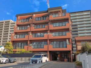 中古マンションの外観写真（ライオンズマンション白壁_3-14号室）