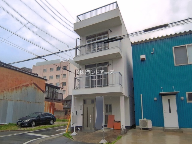 名古屋市中区金山5丁目_20260331_12_0884816 - 株式会社ランドアーズ|名古屋の一戸建て(建売・中古戸建)・中古マンション・賃貸管理・不動産売却 名古屋市中区金山5丁目の中古戸建